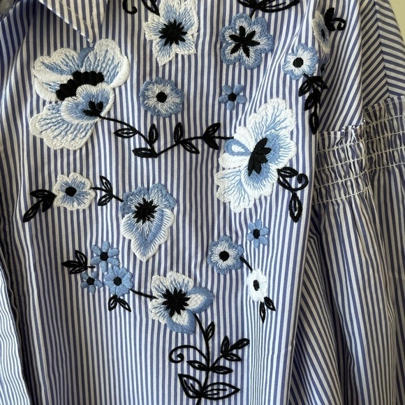 Halogen blue and white stripe embroidered top in a size medium office business - Picture 11 of 16